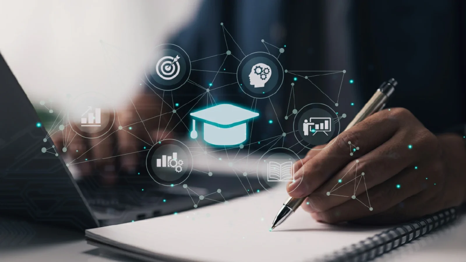 estudiante-aplicando-las-ventajas-de-la-tecnologia-en-la-educacion